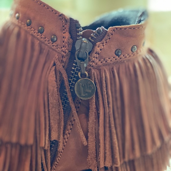 Boots - Picture 2 of 6